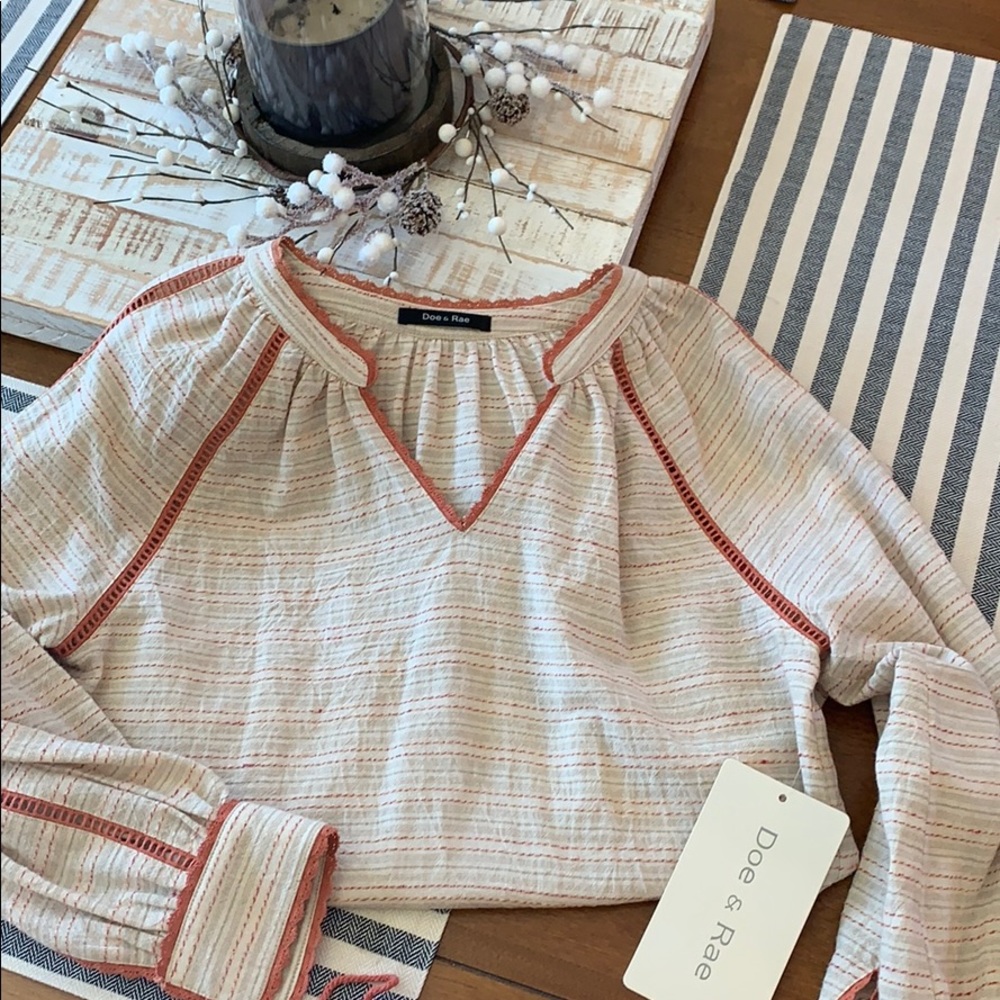NWT Doe & Rae Peasant top